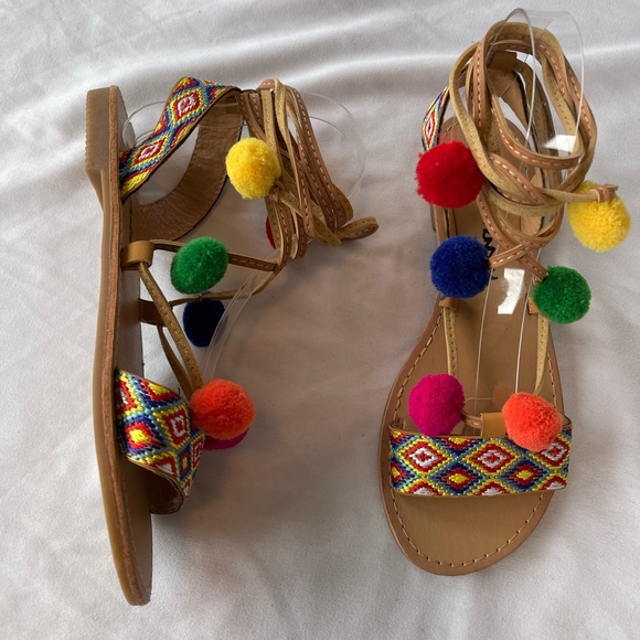 Dirty Laundry Leg Tie Pom Pom Women’s Sandals Size 6.5 - Picture 3 of 5